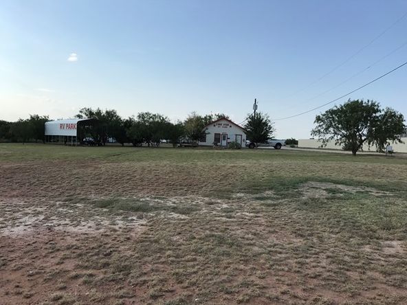 5730 N I-20, Sweetwater, TX 79556